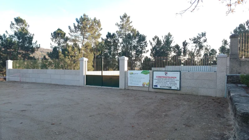 Muro Cemitério de Aliviada