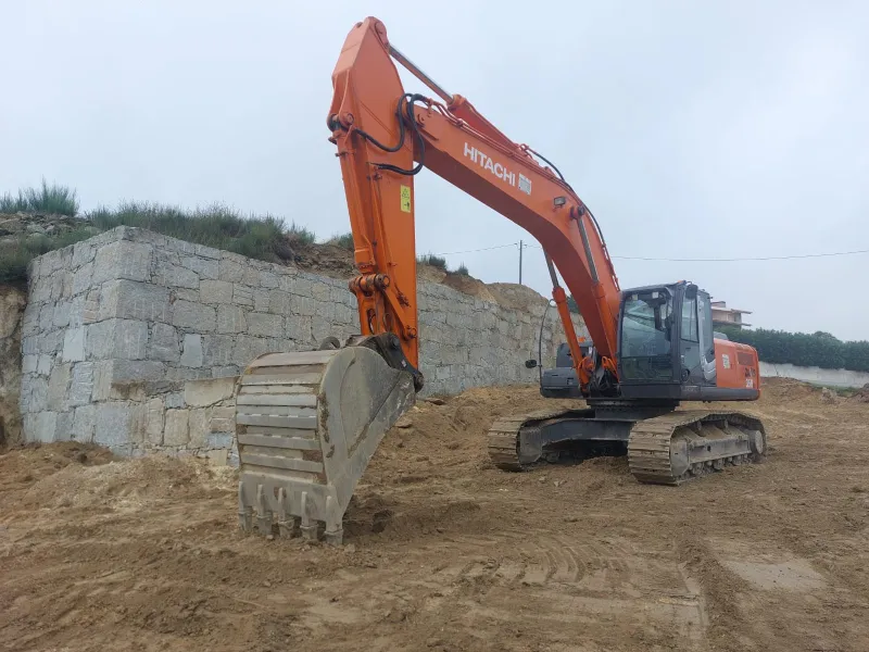 Obra Relacionada: Muro de suporte em Avessadas